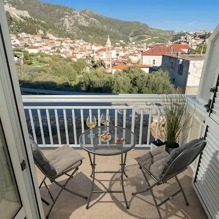 Apartment Lea Guesthouse