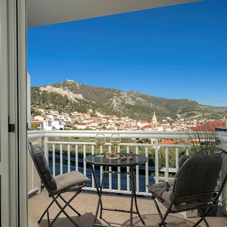 Longin - Zf Hvar *