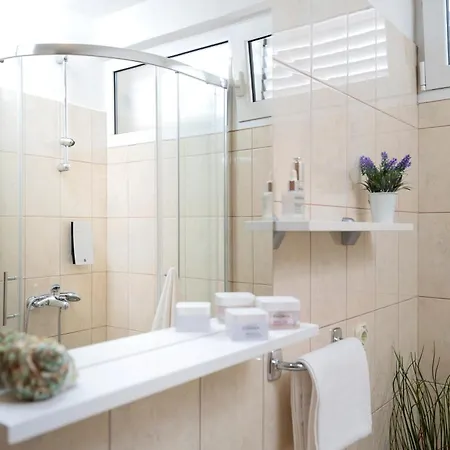 Longin - Zf Hvar * Hvar Town